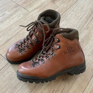 Scarpa Solid Leather Hiking Boots, Size 36.5